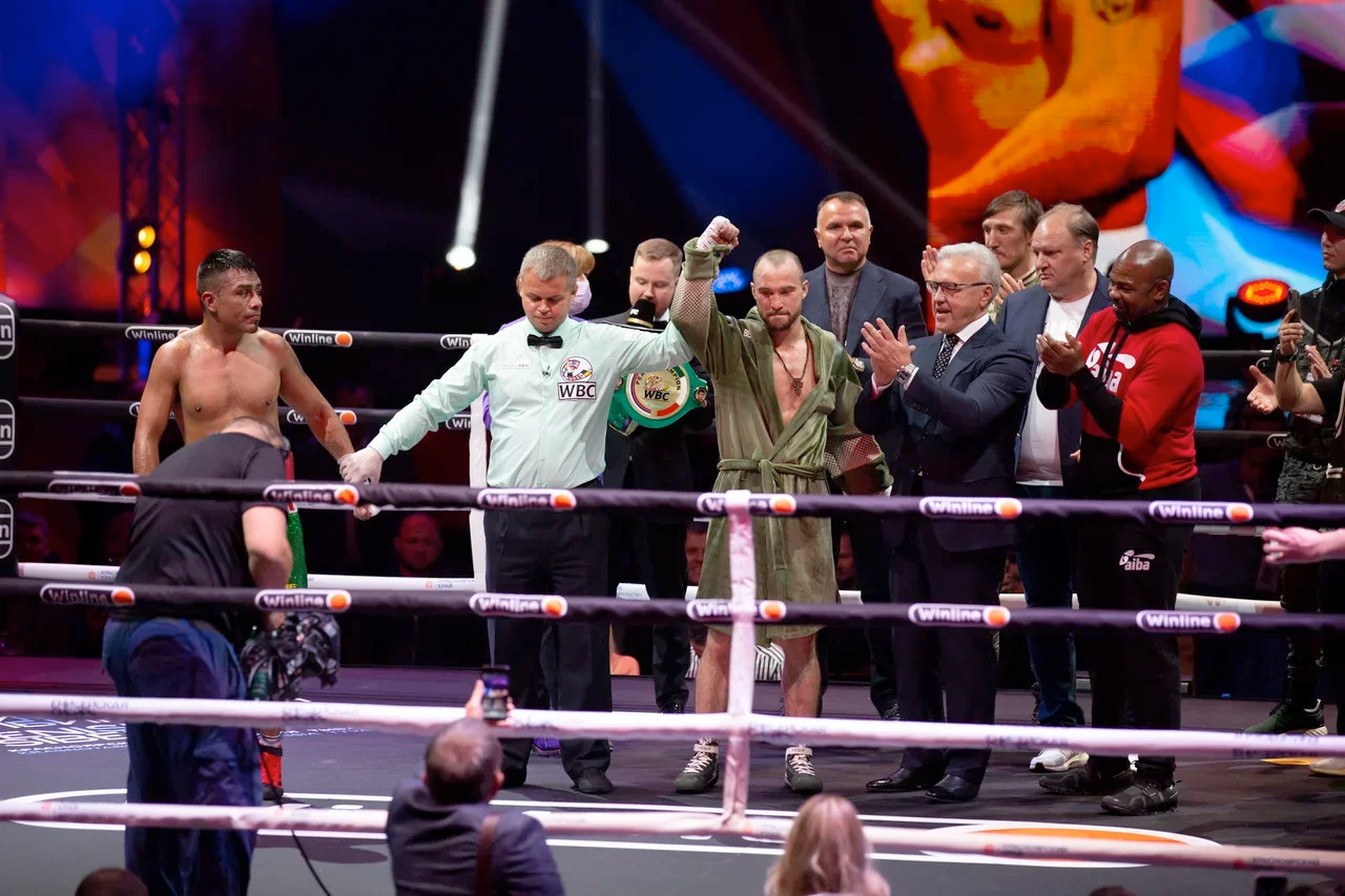 Alexander Besputin defeats Mauricio Pintor in Fight for Peace in Russia | Boxen247.com (Kristian von Sponneck)