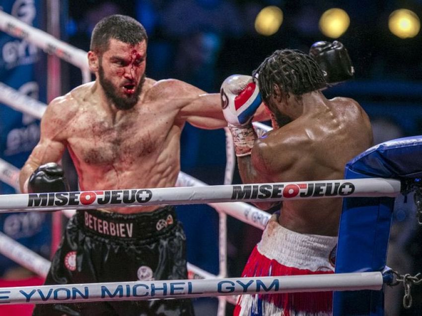 Artur Beterbiev powers to KO Marcus Browne in bloody battle | Boxen247.com (Kristian von Sponneck)